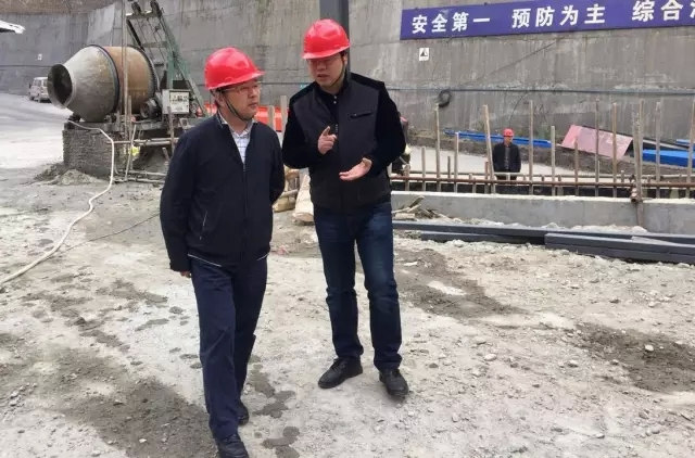 1458176842646864OWFO.jpg 640.webp (10).jpg